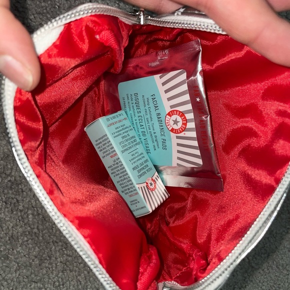 NWT first aid beauty 3 piece skin care including cosmetic makeup bag - Picture 6 of 6